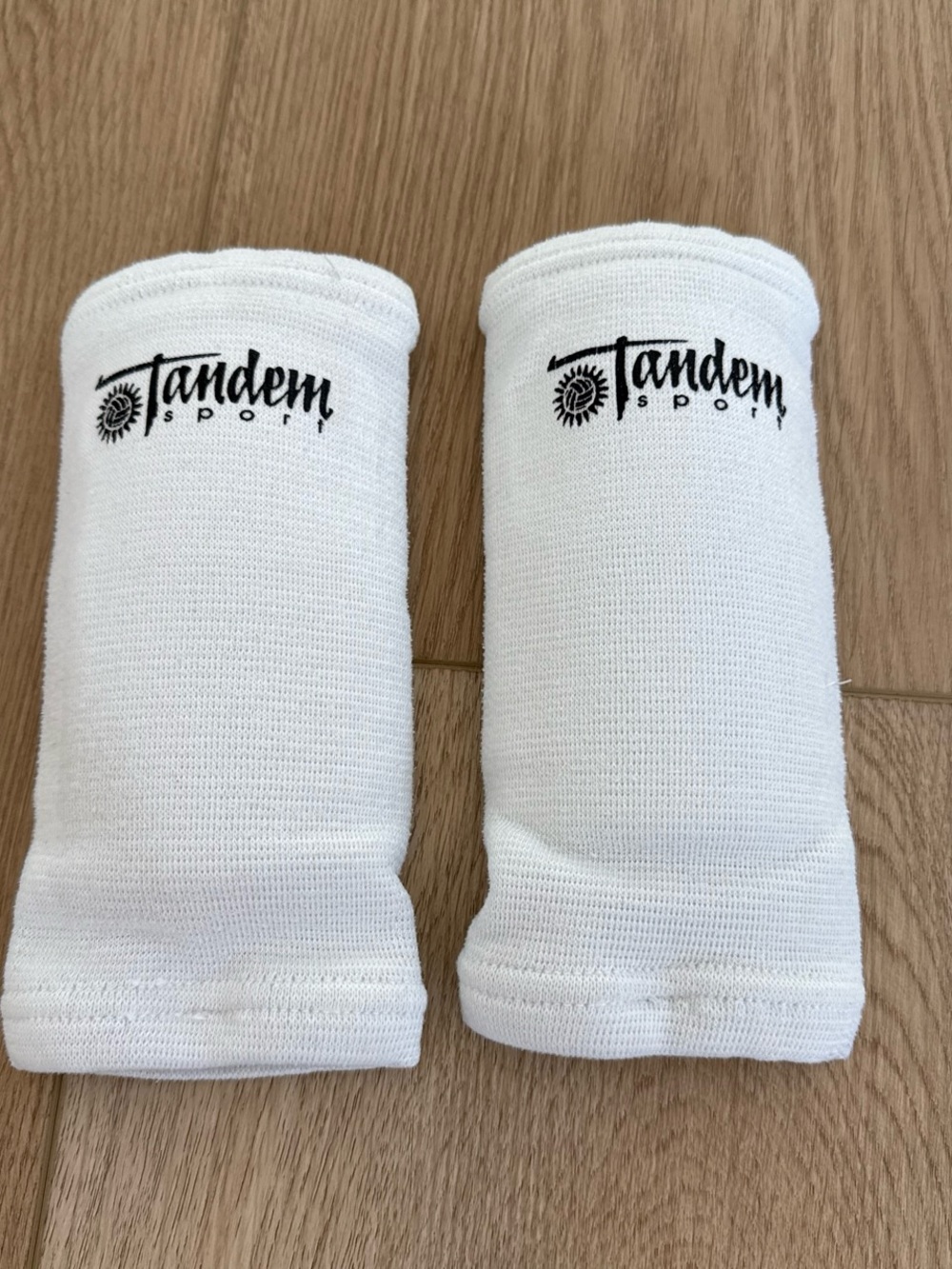 🛑SOLD！
Tandem  elbow pads volleyball size OS